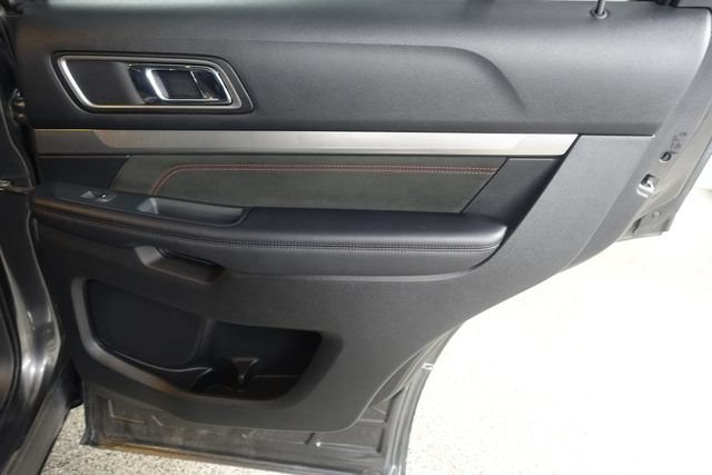 Used 2018 Ford Explorer XLT w/ Equipment Group 202A AWD/4WD image 24