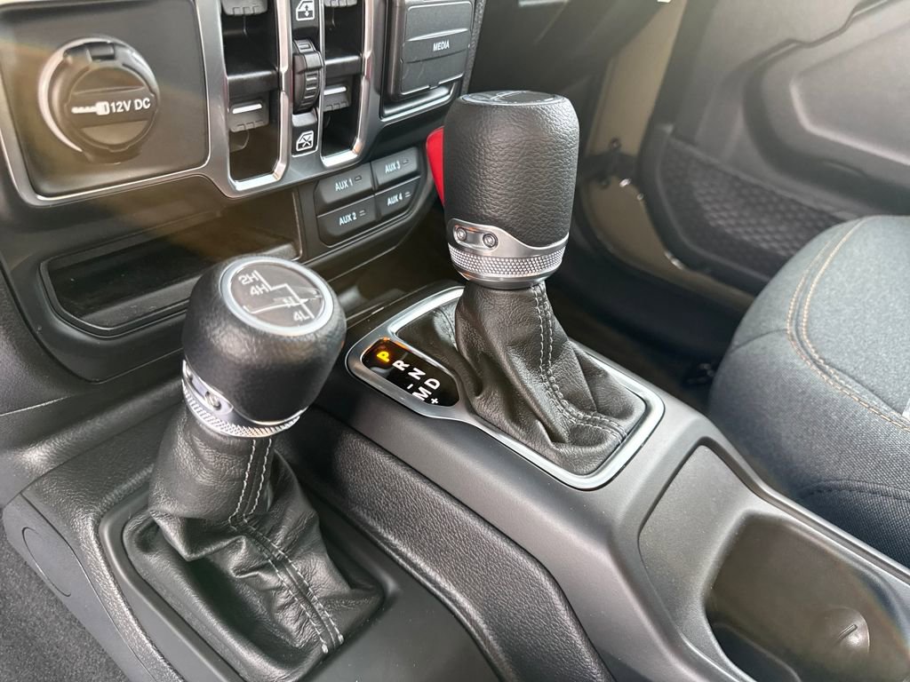 New 2025 Jeep Gladiator Sport w/ Dual Top Group image 23