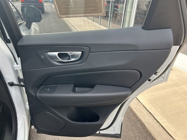 Certified 2025 Volvo XC60 B5 Plus image 12
