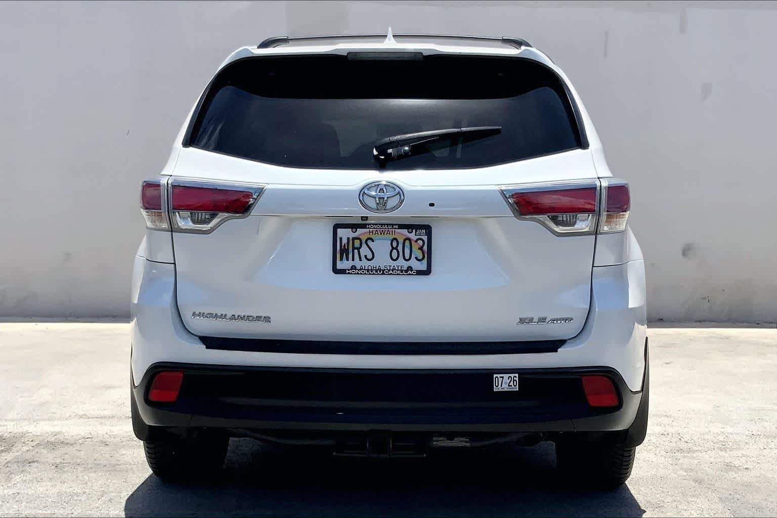 Used 2014 Toyota Highlander XLE w/ Preferred Accessory Package AWD/4WD image 5