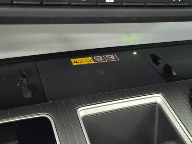 Used 2026 Toyota Sienna XLE image 32