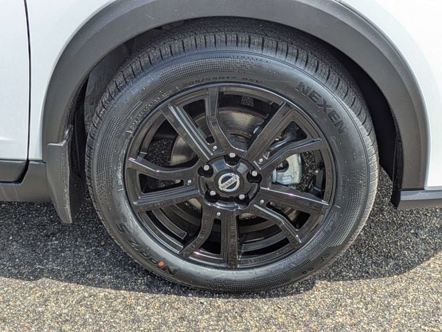 Used 2021 Nissan Kicks SR w/ SR Premium Package FWD image 11