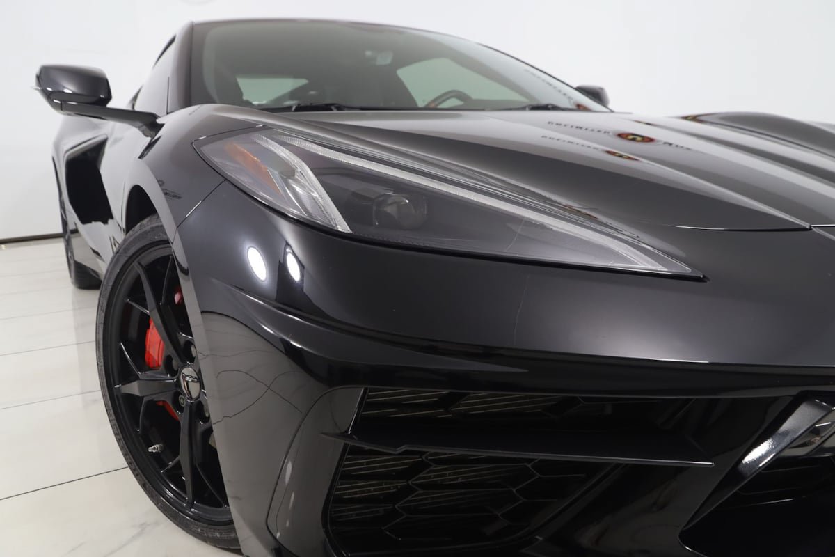 Used 2021 Chevrolet Corvette Stingray Premium Cpe w/ Z51 Performance Package RWD image 25