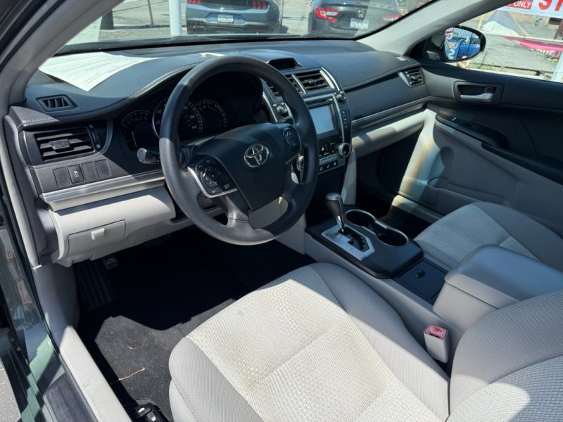 Used 2012 Toyota Camry LE FWD image 15