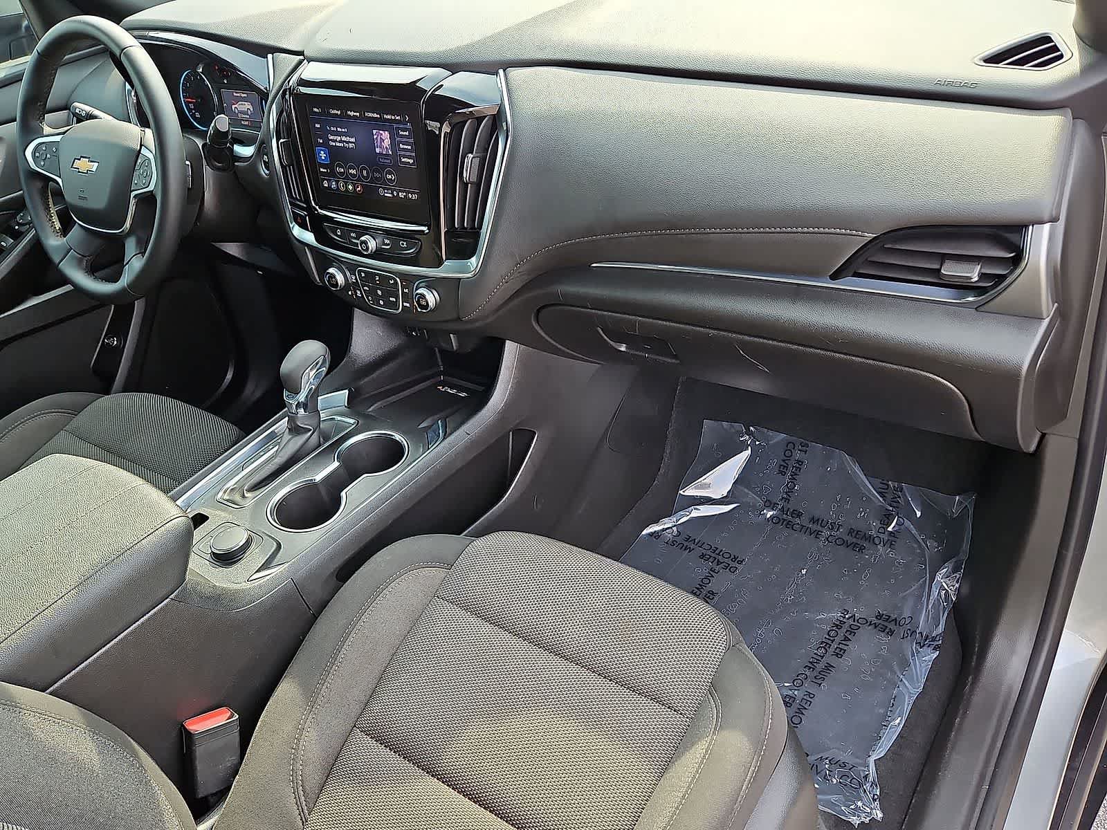 Used 2023 Chevrolet Traverse LT FWD image 33