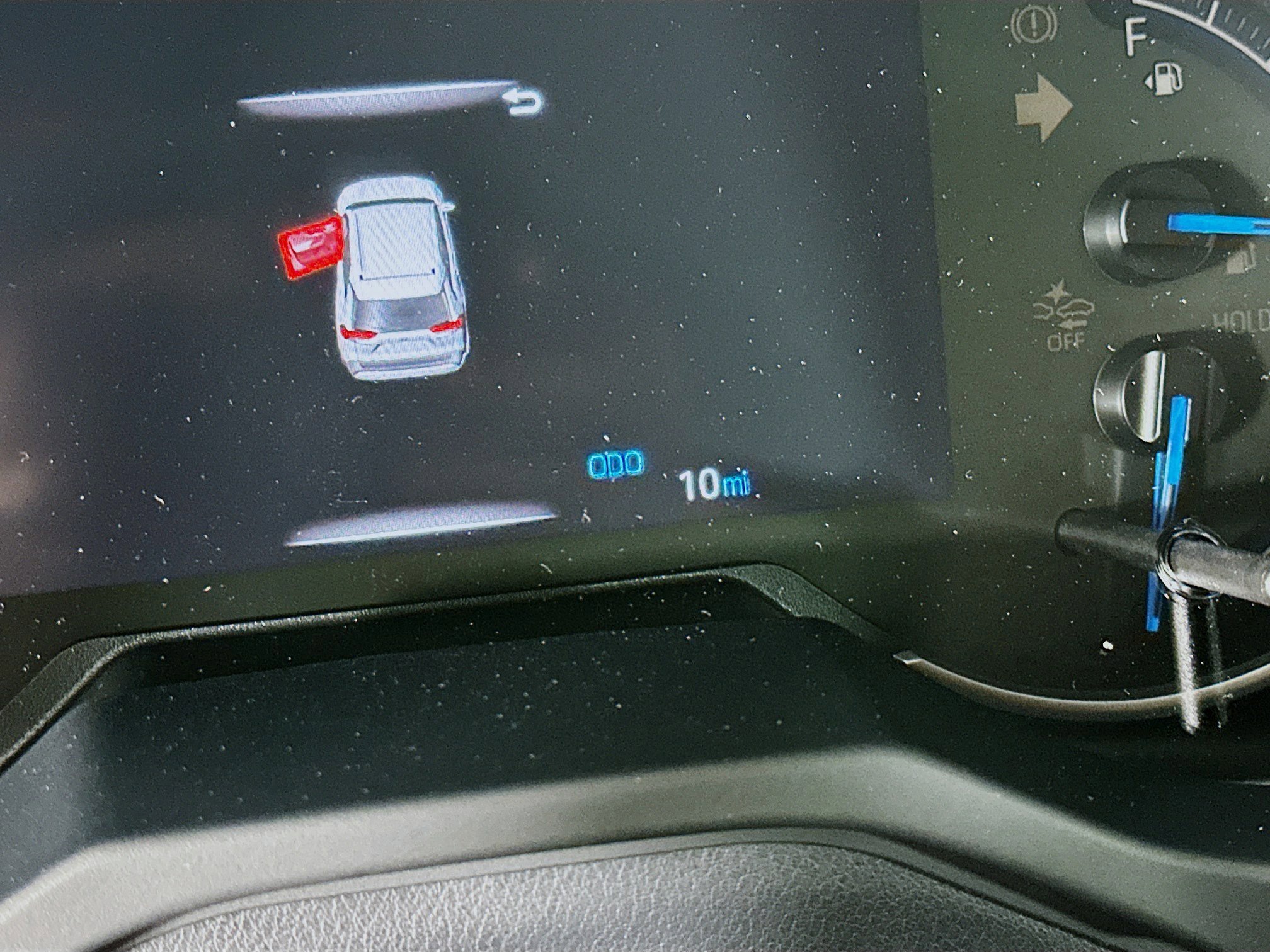 Used 2025 Toyota RAV4 LE image 19