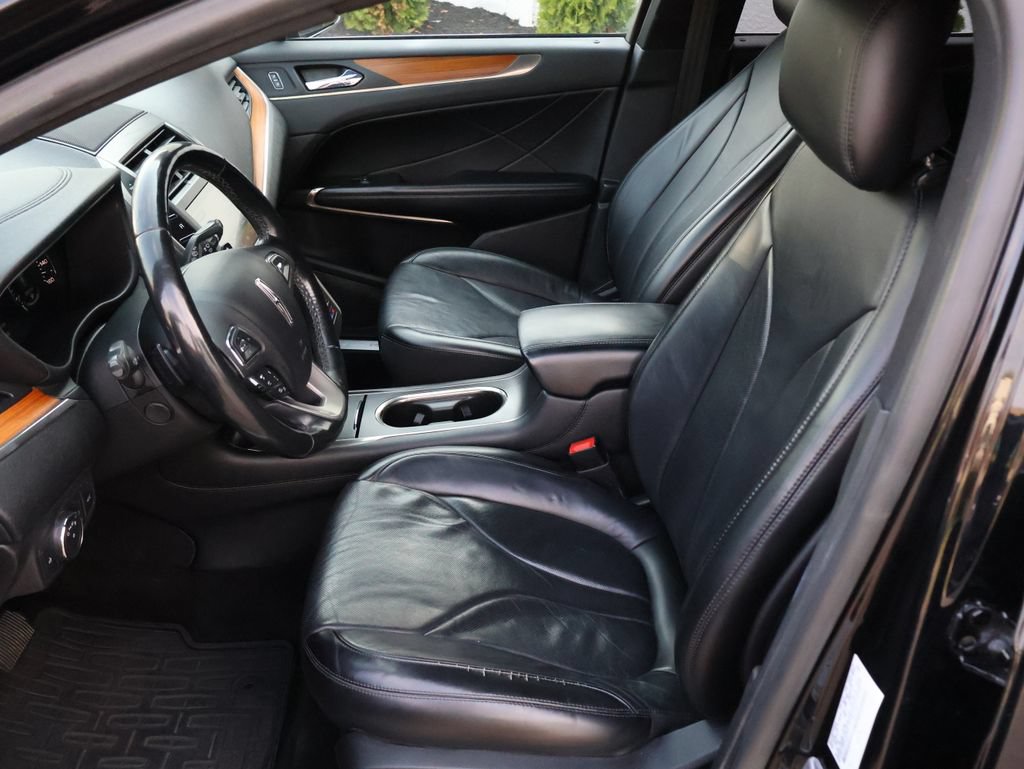 Used 2017 Lincoln MKC Reserve FWD image 15