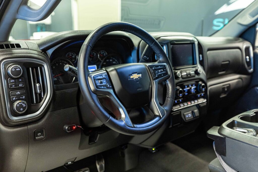 Used 2021 Chevrolet Silverado 1500 LT image 11