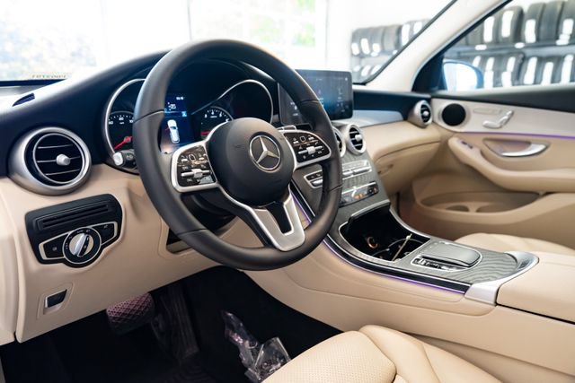 Used 2021 Mercedes-Benz GLC 300 4MATIC image 23