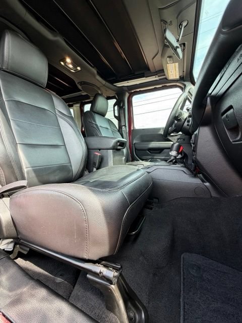 Used 2021 Jeep Wrangler Unlimited Sahara AWD/4WD image 13