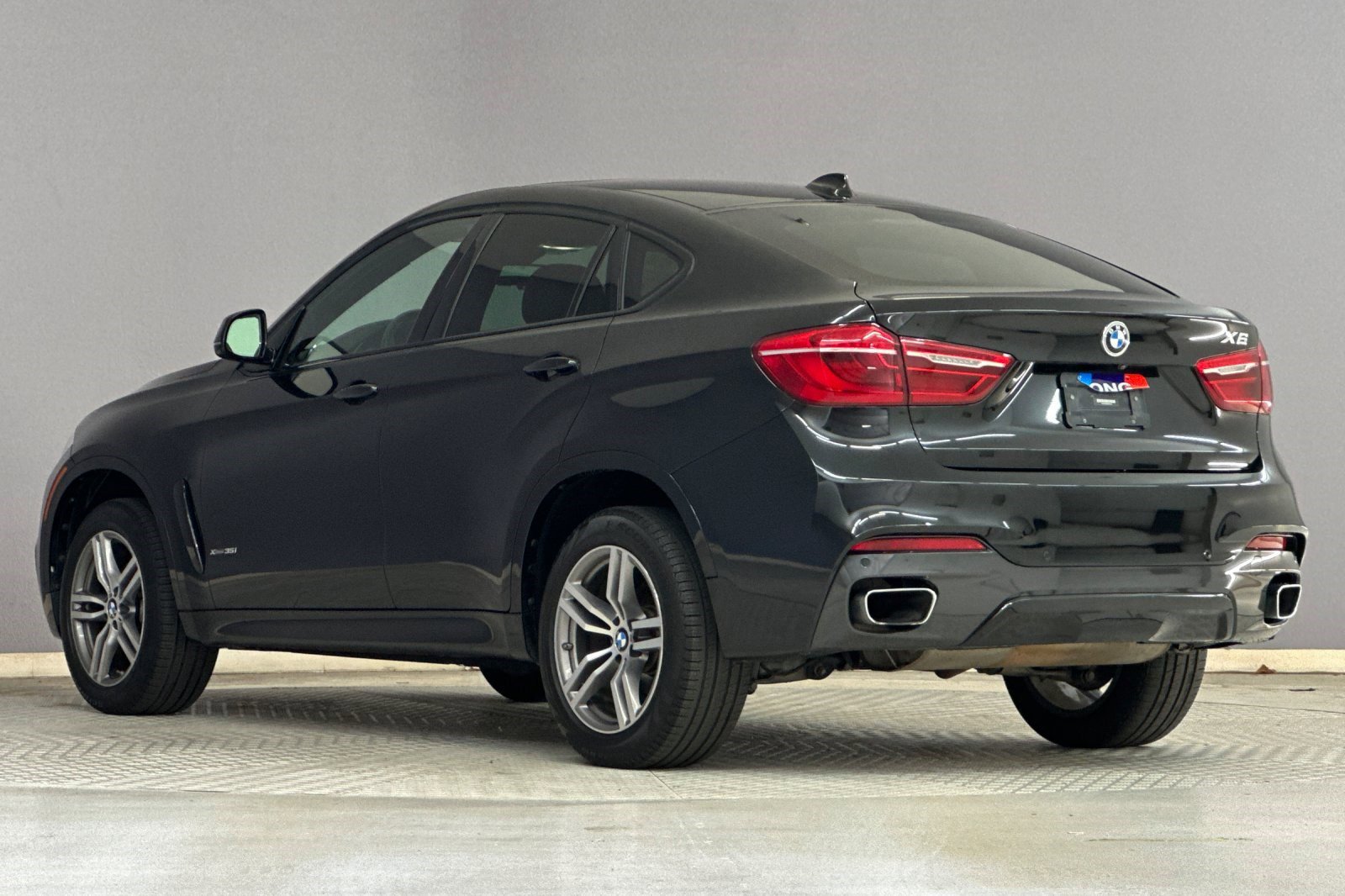 Used 2019 BMW X6 xDrive35i w/ M Sport Package image 3