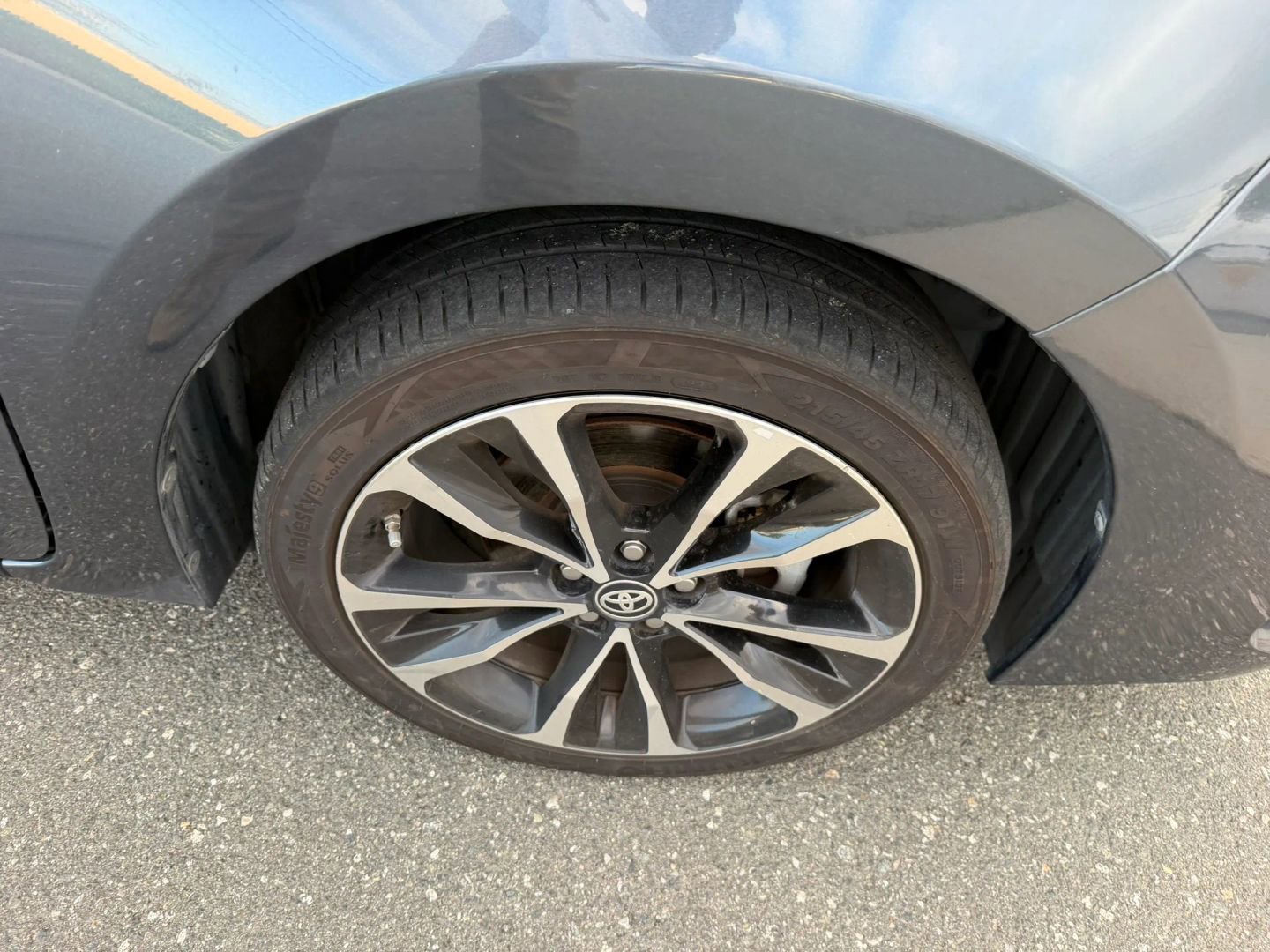 Used 2019 Toyota Corolla SE FWD image 29