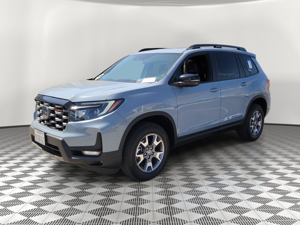 Certified 2023 Honda Passport TrailSport image 3