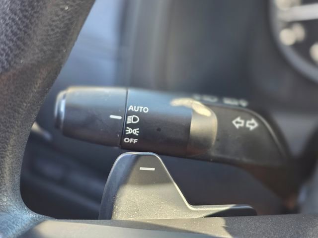 Used 2023 Nissan Pathfinder S image 36