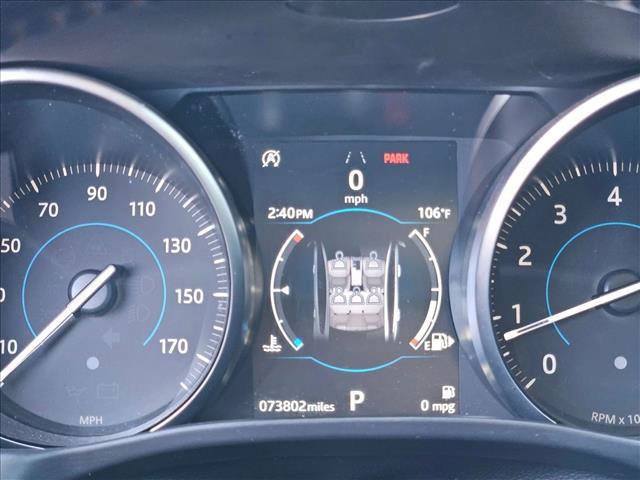 Used 2018 Jaguar XE Premium image 15