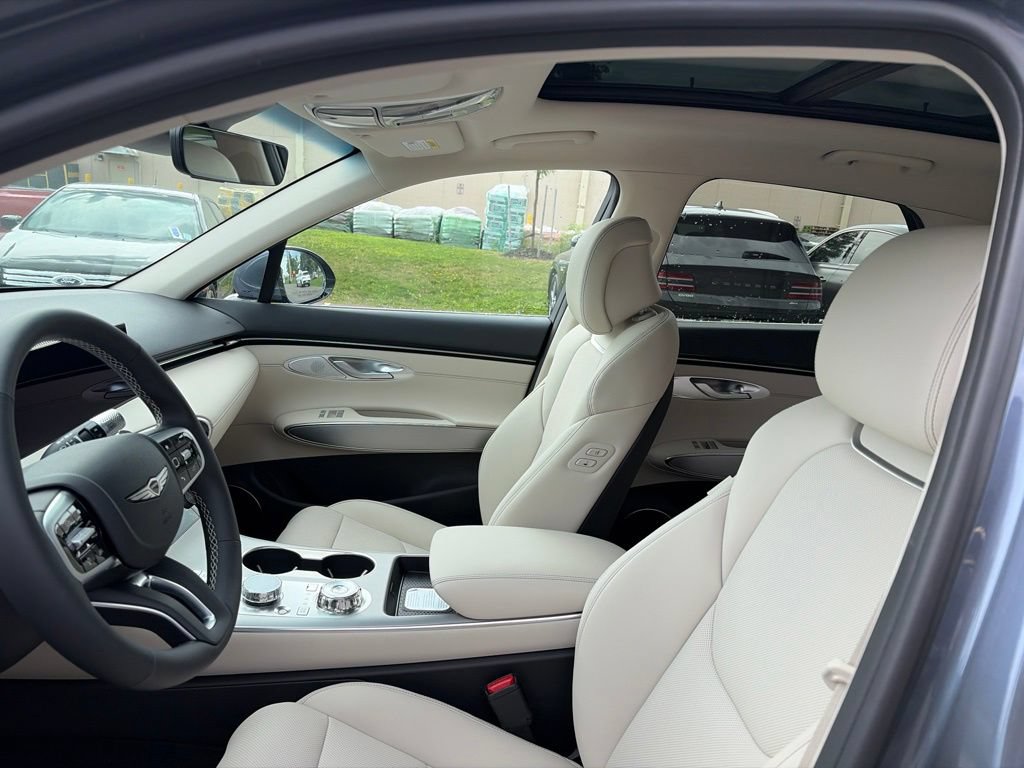 New 2027 Genesis GV70 2.5T Select AWD/4WD image 13