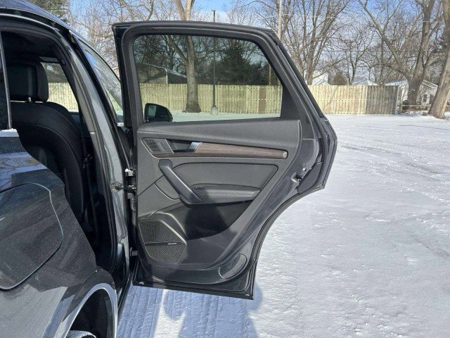 Certified 2025 Audi Q5 2.0T Premium Plus w/ Premium Plus Package image 28