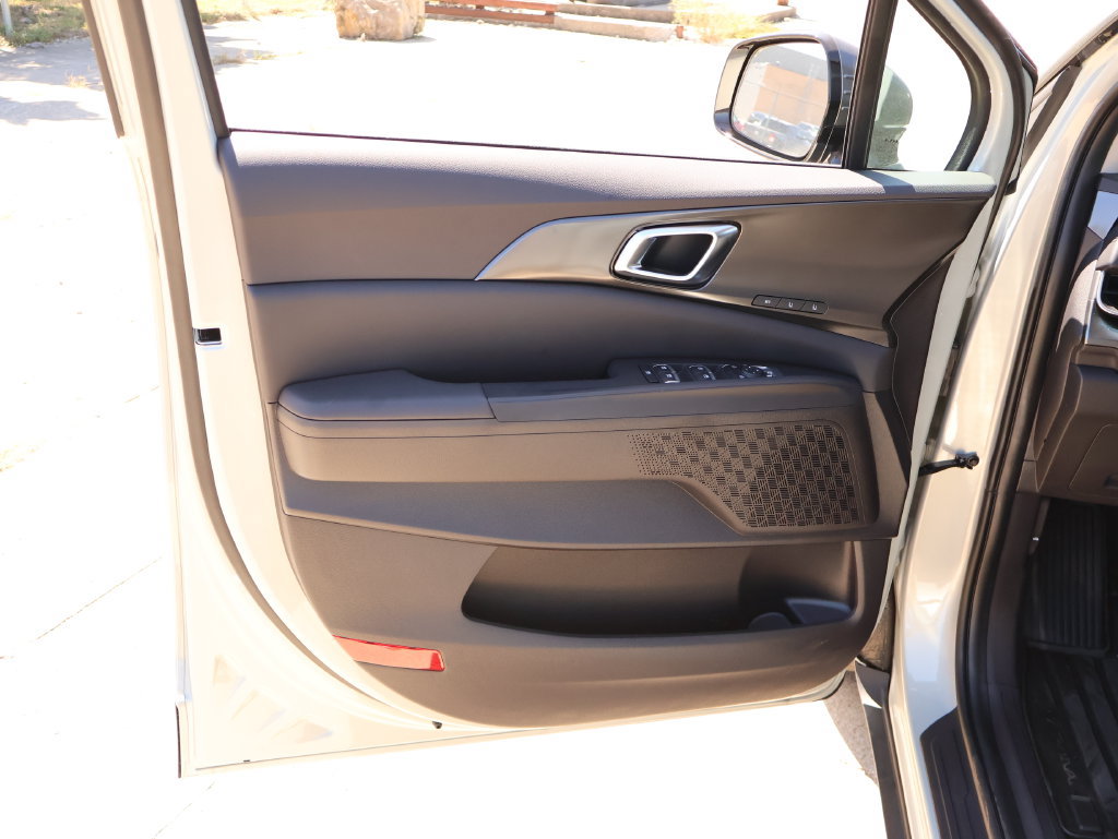 New 2027 Kia Carnival SX w/ Dark Edition Package FWD image 21