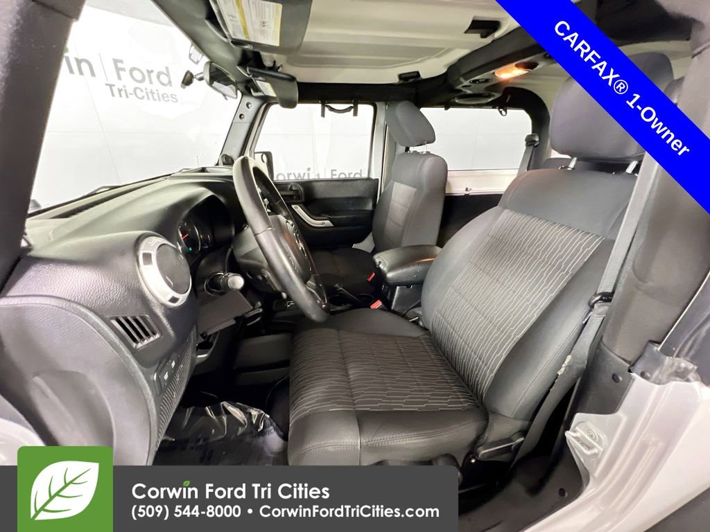 Used 2012 Jeep Wrangler Rubicon w/ PWR Convenience Group AWD/4WD image 21