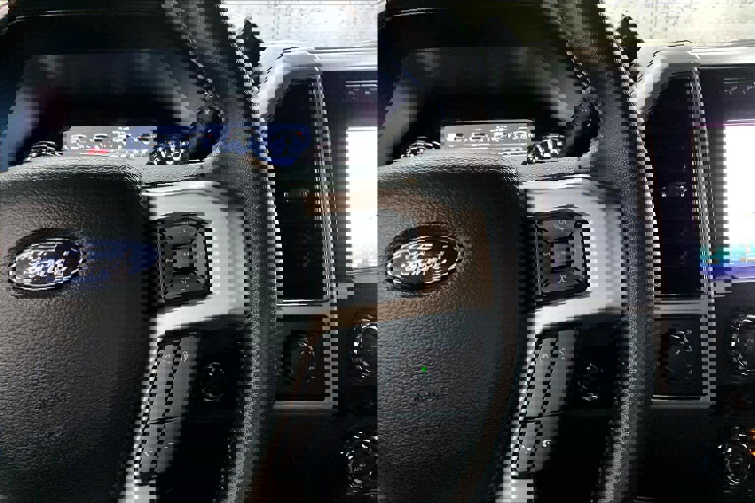 Used 2020 Ford F150 Lariat w/ FX4 Off-Road Package image 21