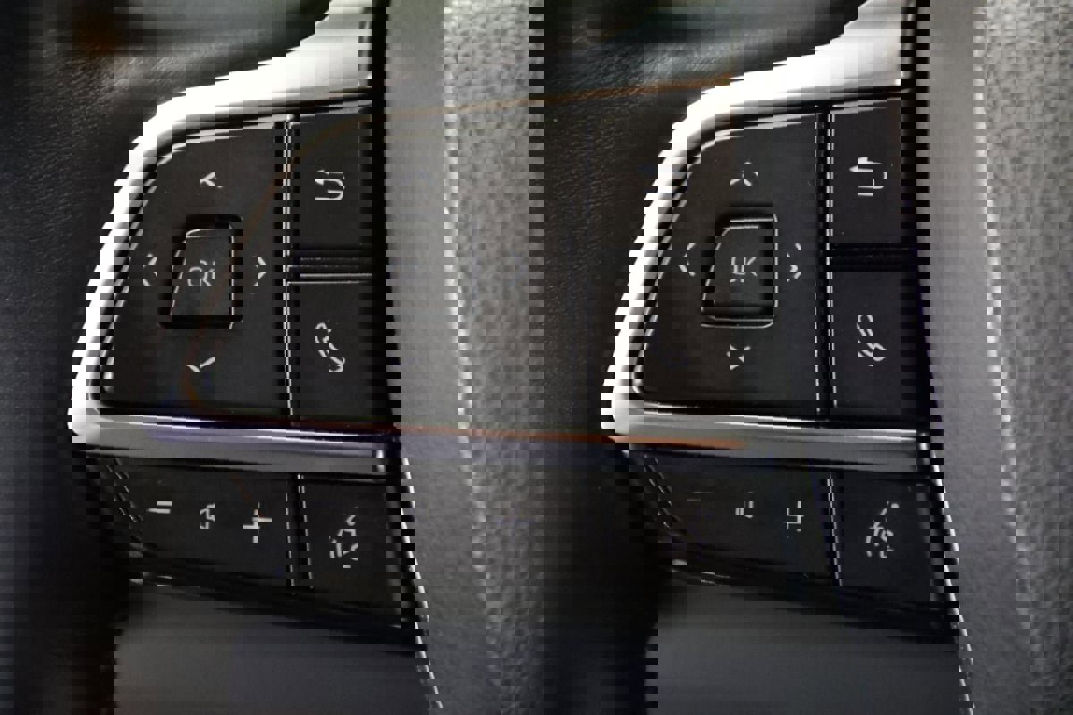 Used 2021 Toyota Highlander Limited image 14