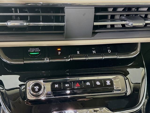 New 2026 Lincoln Corsair Premiere w/ Rear Removable Package Tray FWD image 17