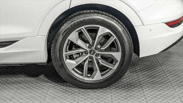 Used 2021 Audi e-tron Premium Plus w/ Premium Plus Package image 34
