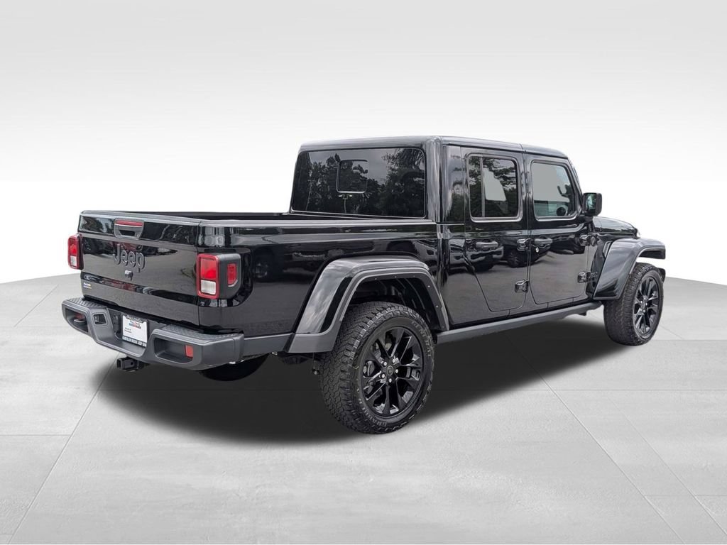 Used 2025 Jeep Gladiator Sport AWD/4WD image 4