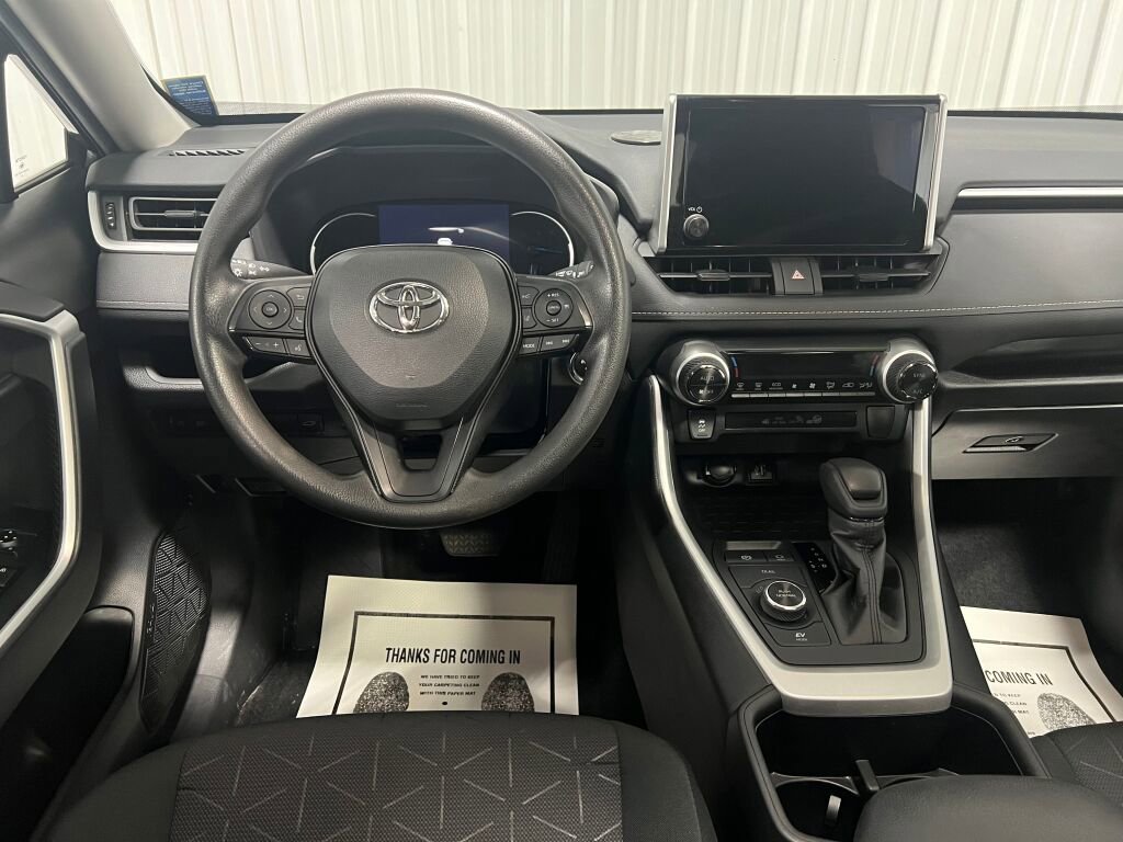 Used 2024 Toyota RAV4 XLE image 5