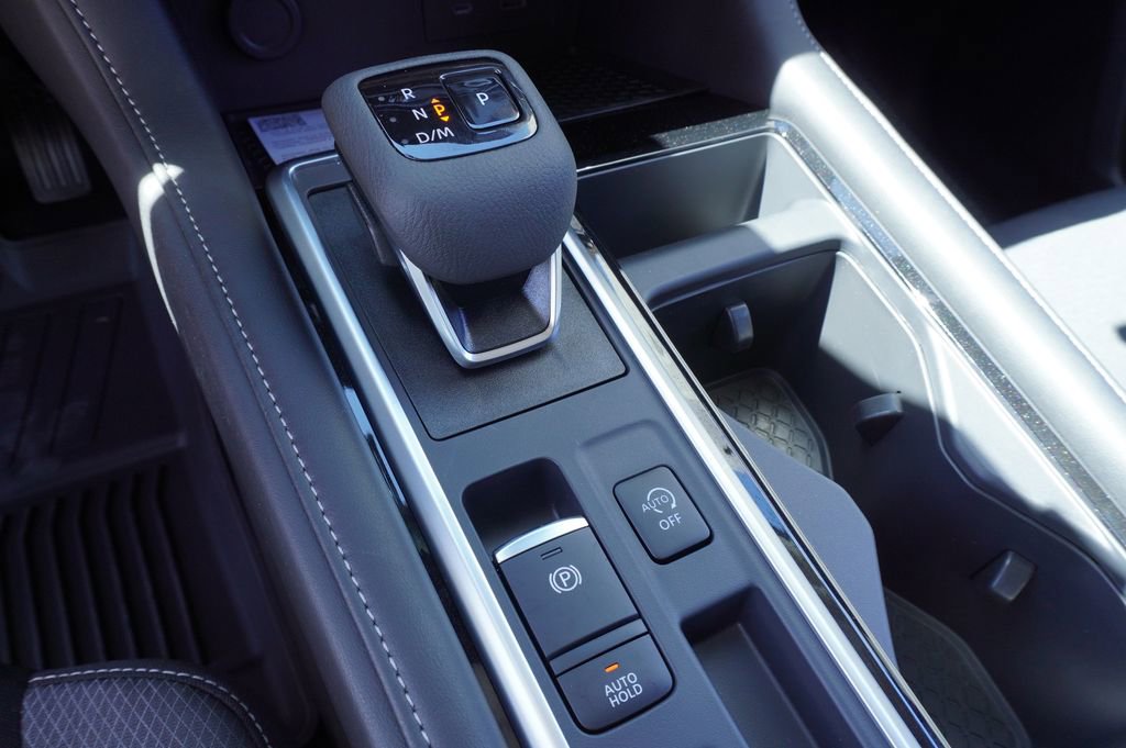 New 2025 Nissan Pathfinder SV image 19