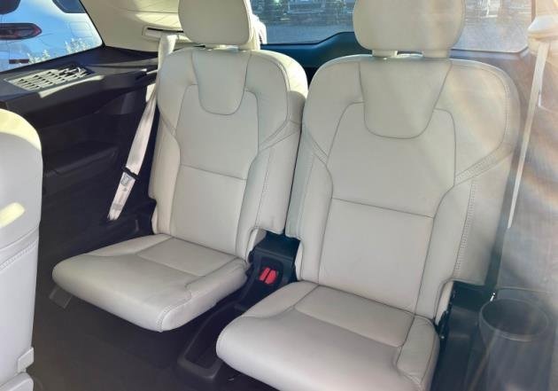 Used 2023 Volvo XC90 T8 Ultimate image 12