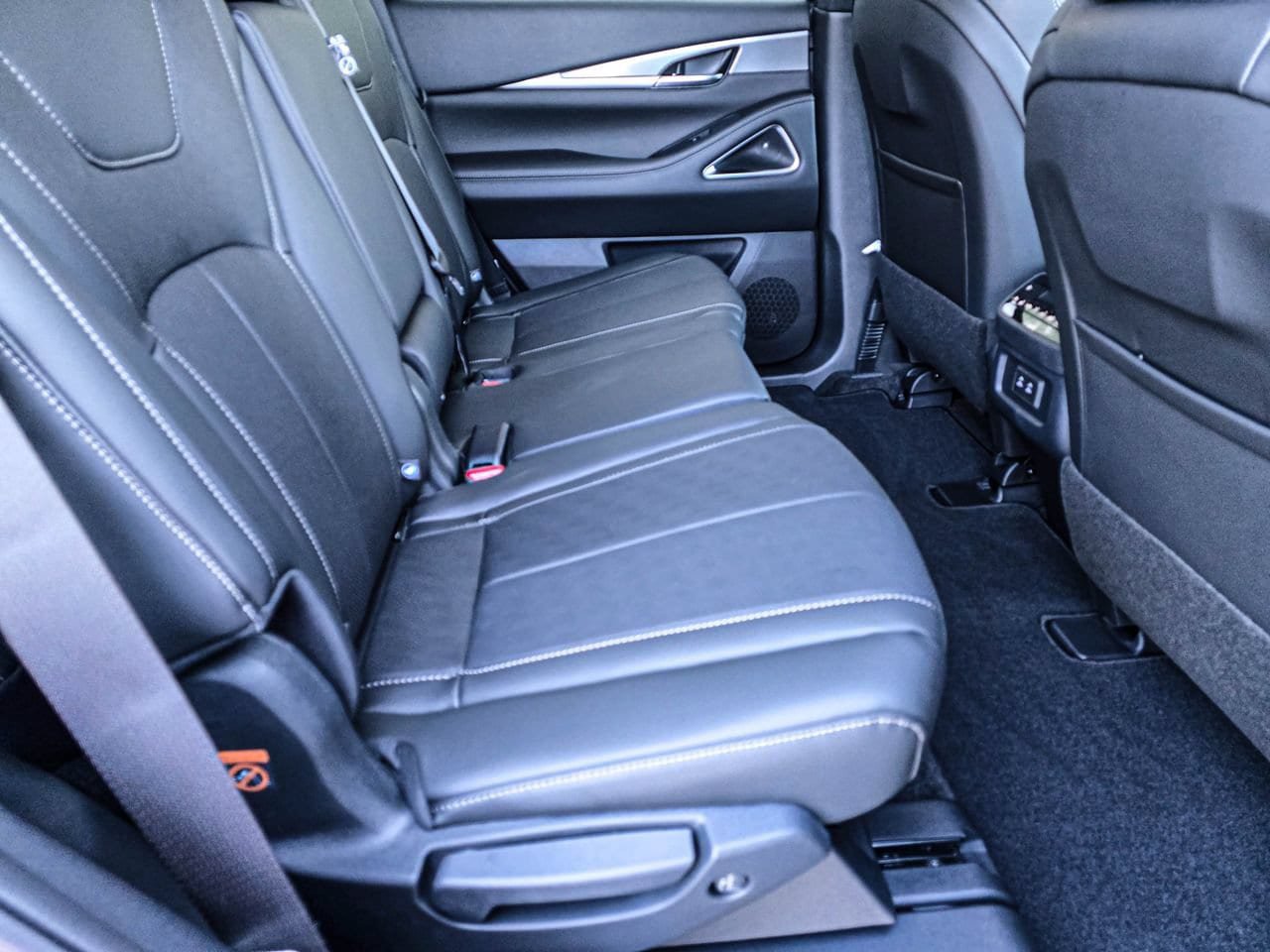 New 2027 INFINITI QX60 Luxe w/ Cargo Package AWD/4WD image 26