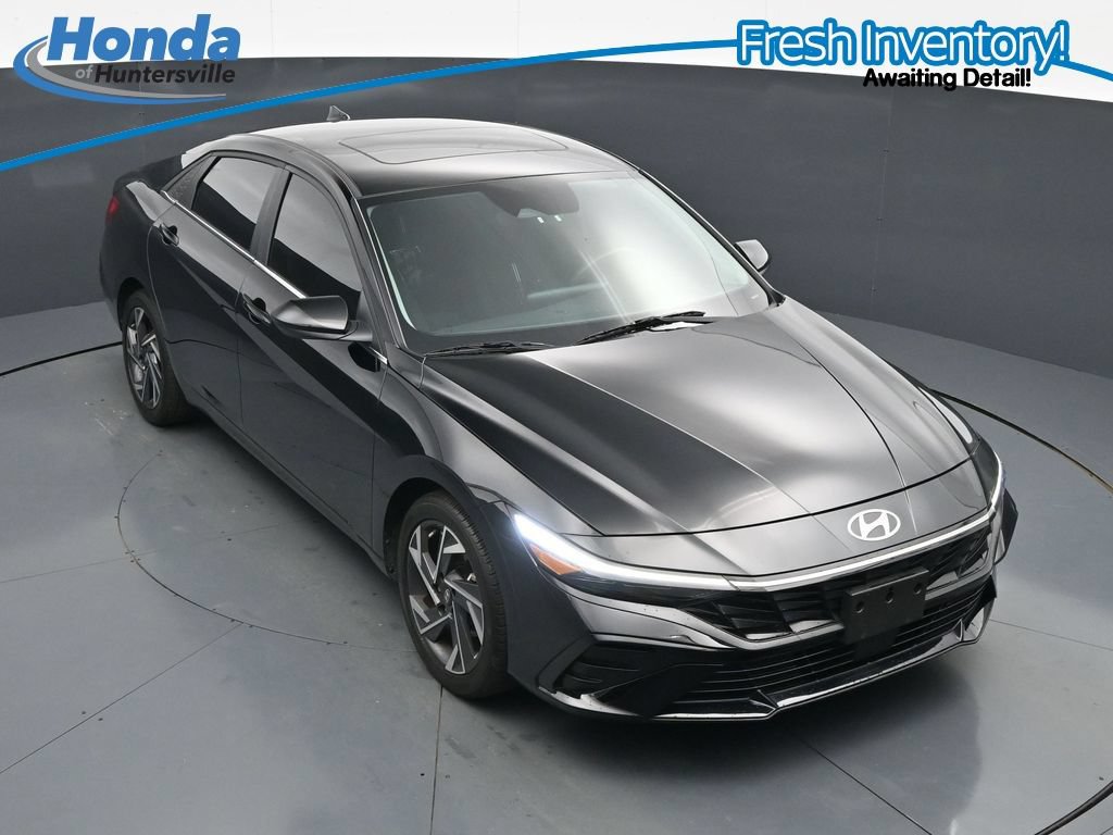 Used 2024 Hyundai Elantra SEL w/ Convenience Package FWD image 14