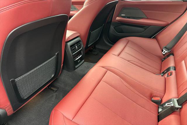Used 2023 BMW i4 eDrive35 image 11