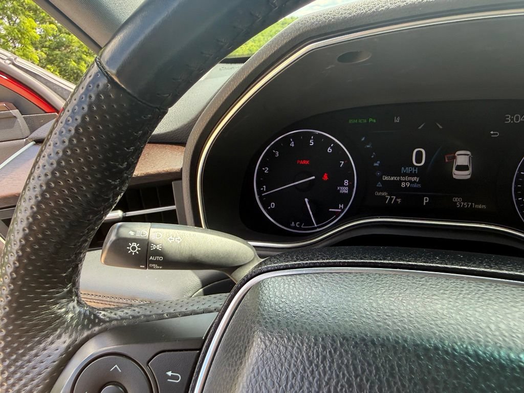 Used 2022 Toyota Avalon Limited w/ Advanced Safety Package FWD image 34