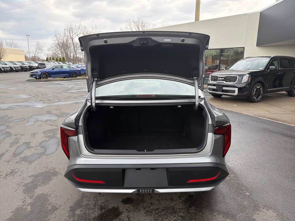 Used 2025 Kia K4 LXS image 15