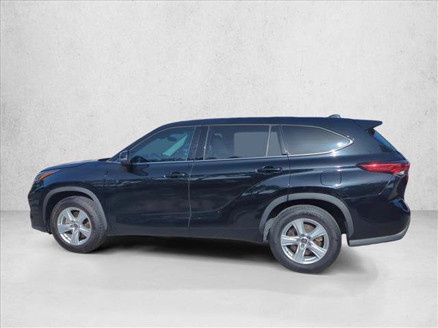 Used 2020 Toyota Highlander LE FWD image 8