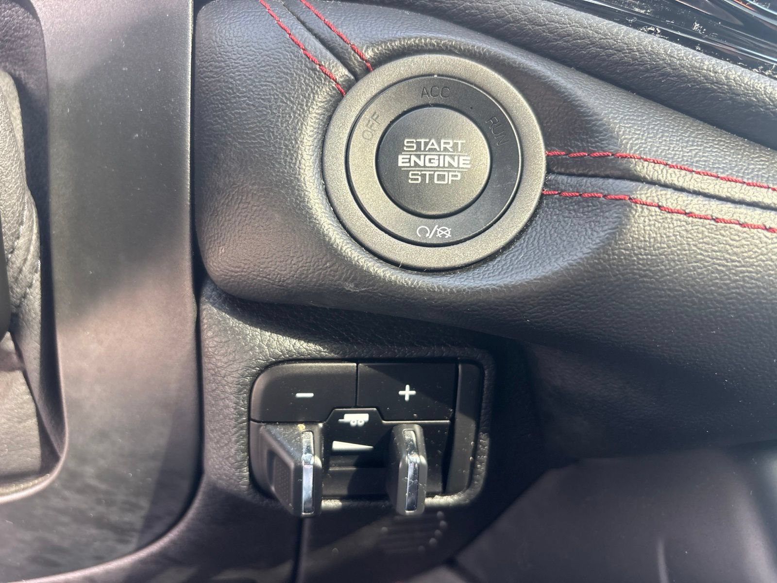 Used 2023 Dodge Durango R/T w/ Tow 'N Go Package AWD/4WD image 23