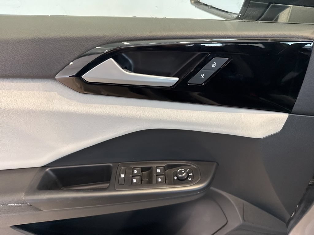 New 2026 Volkswagen Taos S AWD/4WD image 17