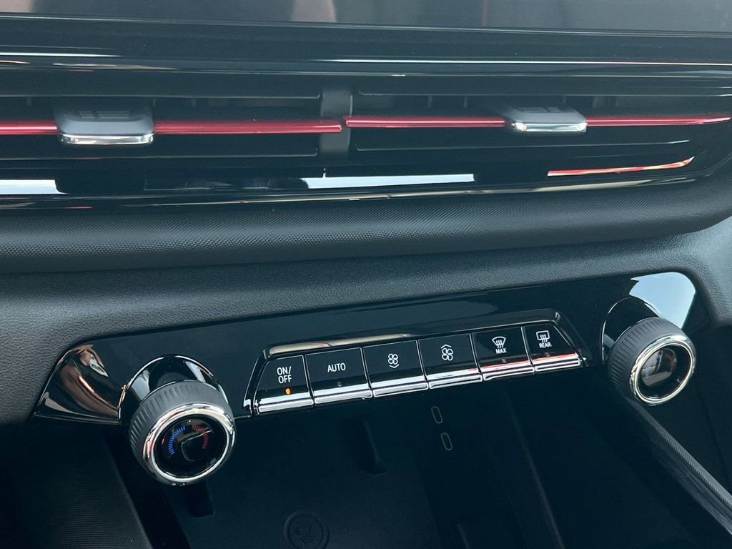 Used 2025 Chevrolet Silverado EV RST AWD/4WD image 18