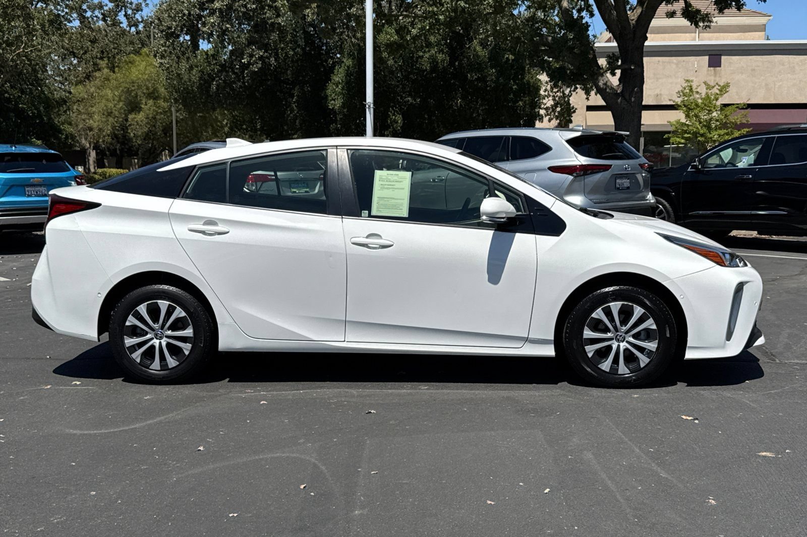 Used 2019 Toyota Prius LE w/ Preferred Accessory Package AWD/4WD image 2