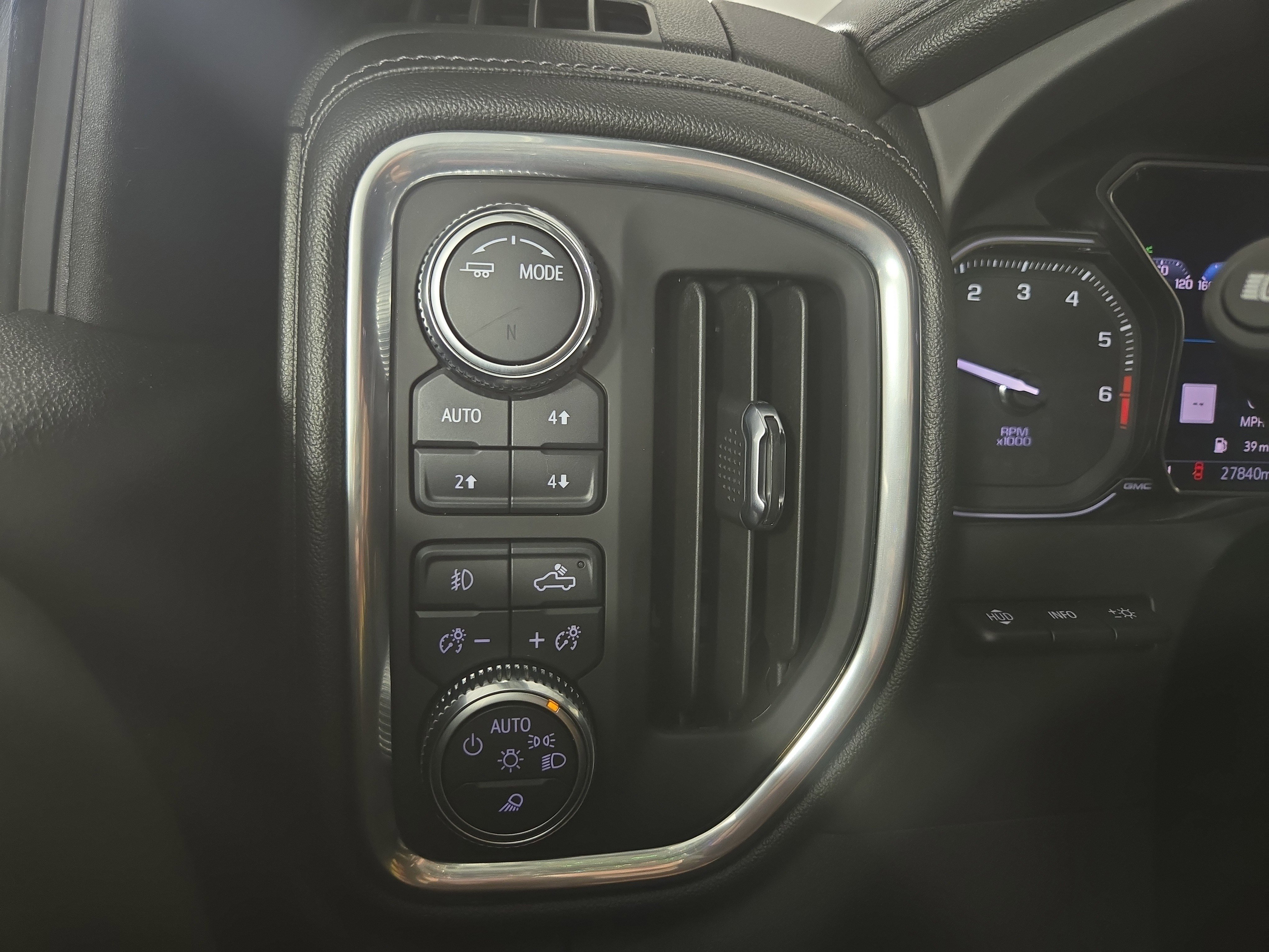 Certified 2021 GMC Sierra 1500 Denali w/ Denali Carbonpro Edition AWD/4WD image 25