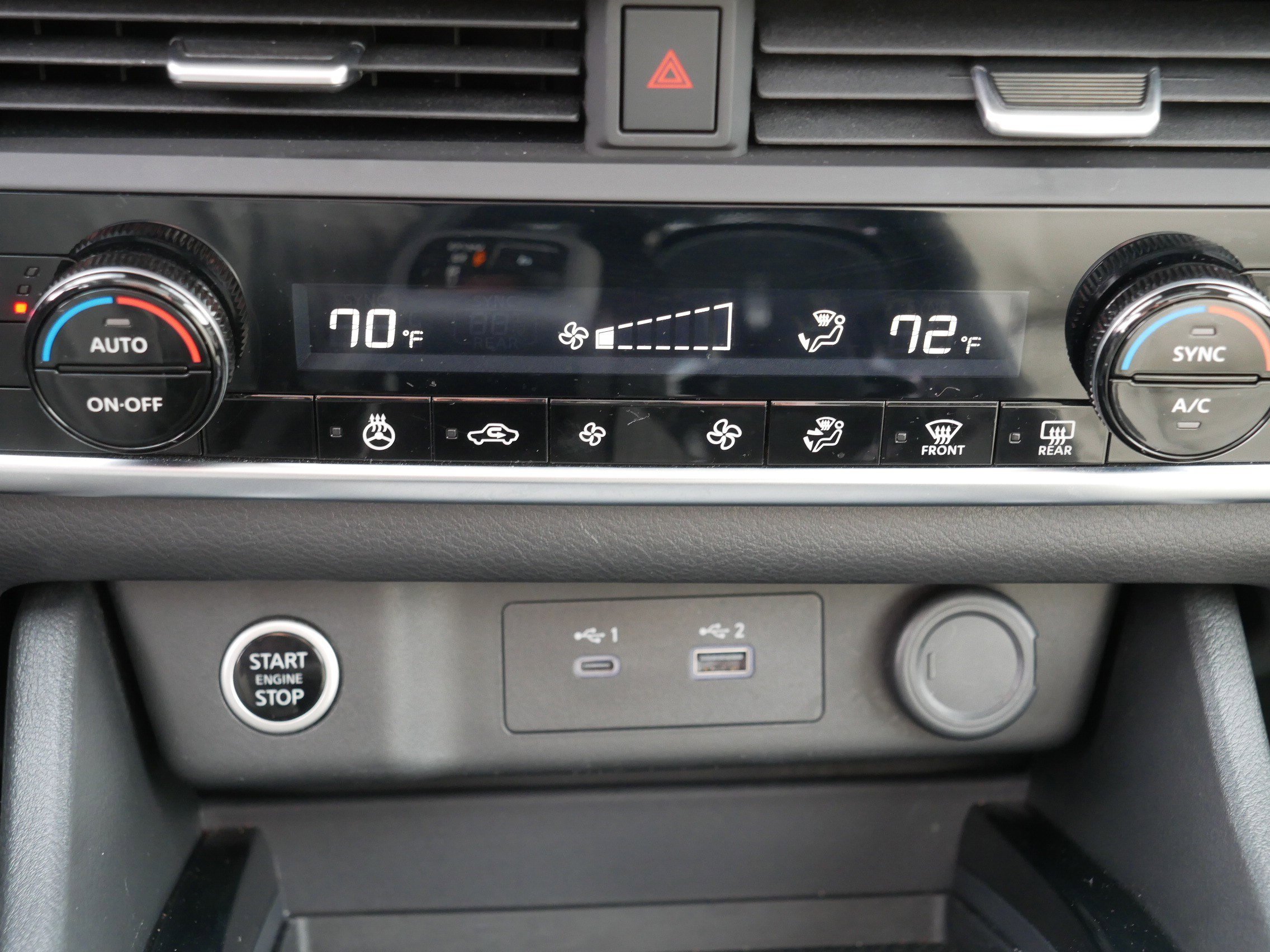 Used 2023 Nissan Rogue SV w/ SV Premium B Package image 23