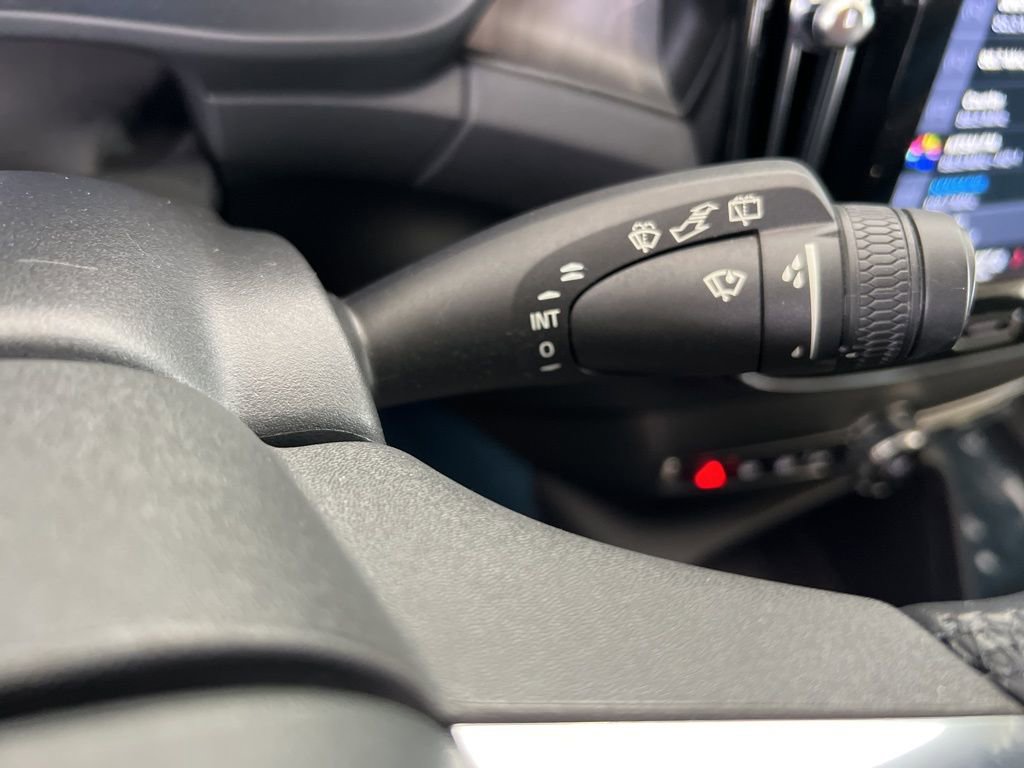 Used 2023 Volvo XC40 Recharge Ultimate w/ Protection Package Premier image 42
