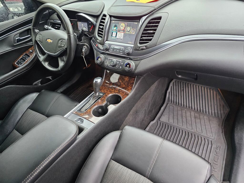 Used 2014 Chevrolet Impala LT w/ Convenience Package image 14