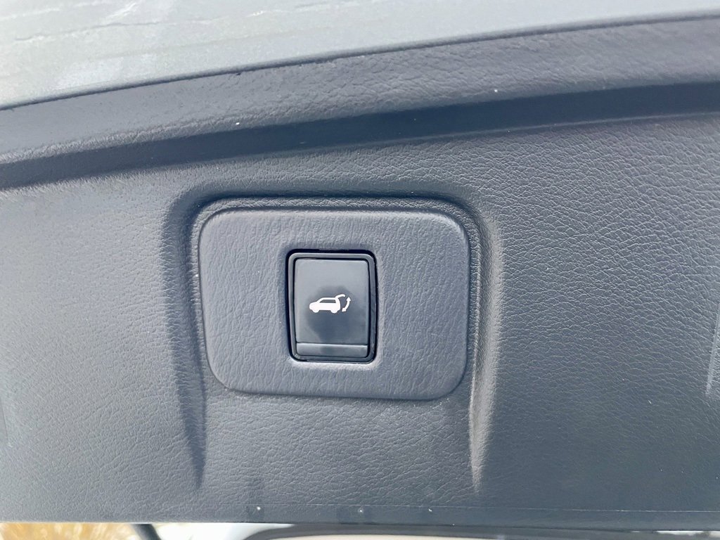 Used 2017 Nissan Murano Platinum w/ Platinum Technology Package image 10