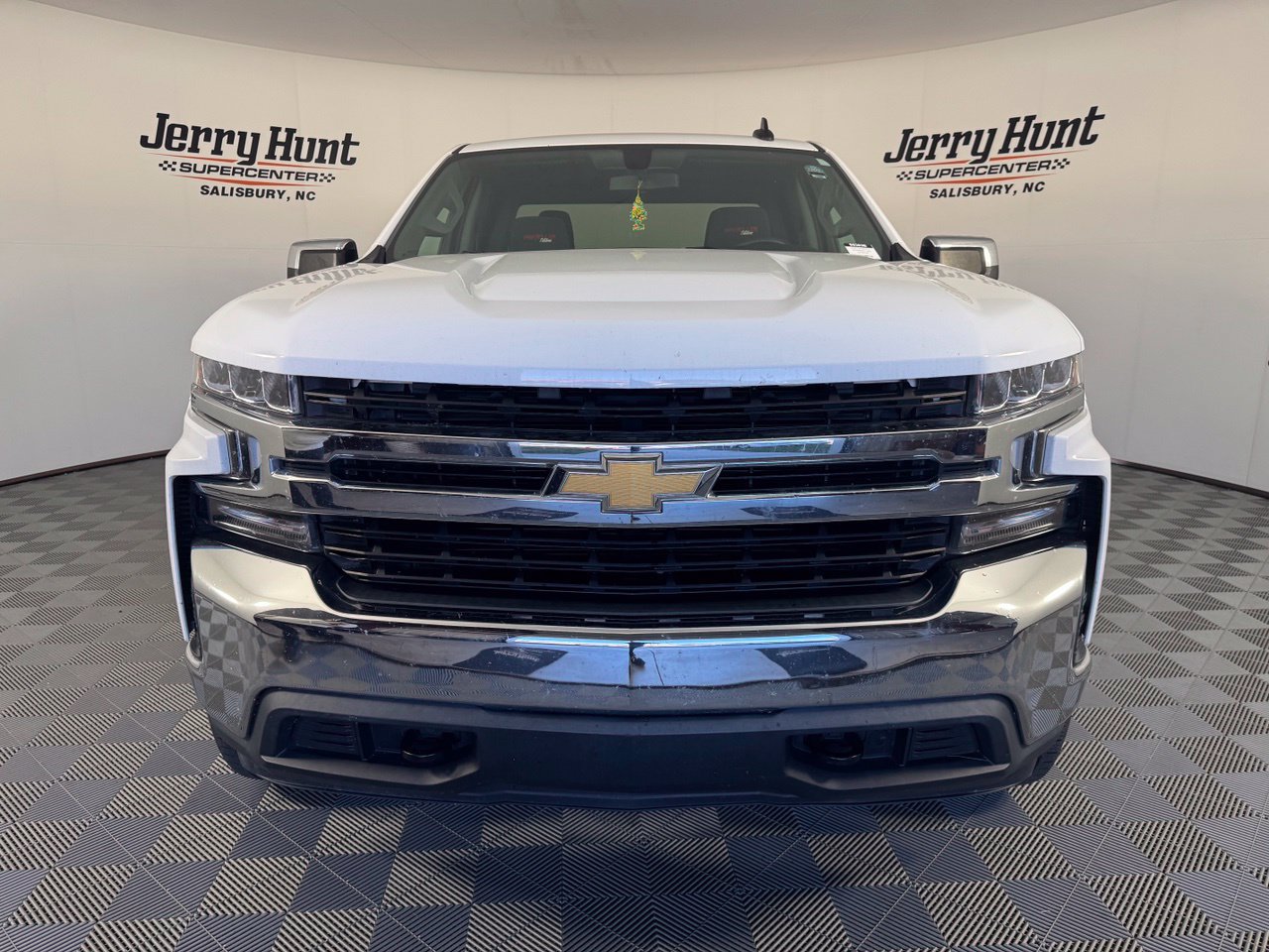 Used 2020 Chevrolet Silverado 1500 LT w/ Trailering Package AWD/4WD image 5