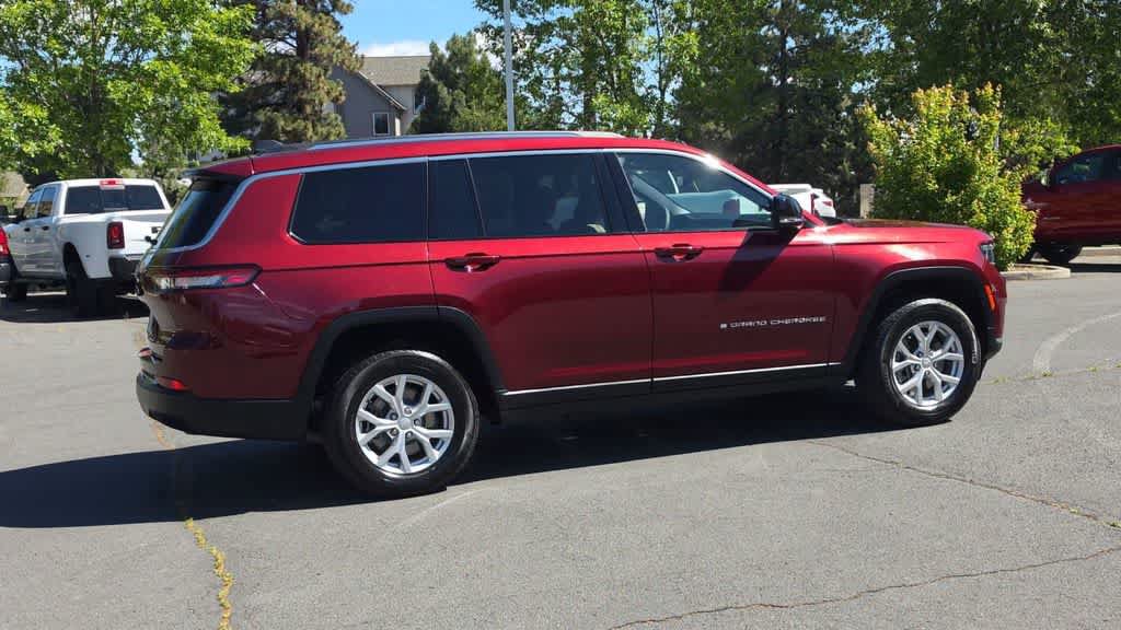 Used 2023 Jeep Grand Cherokee L Limited w/ Trailer Tow Group (B) AWD/4WD image 9
