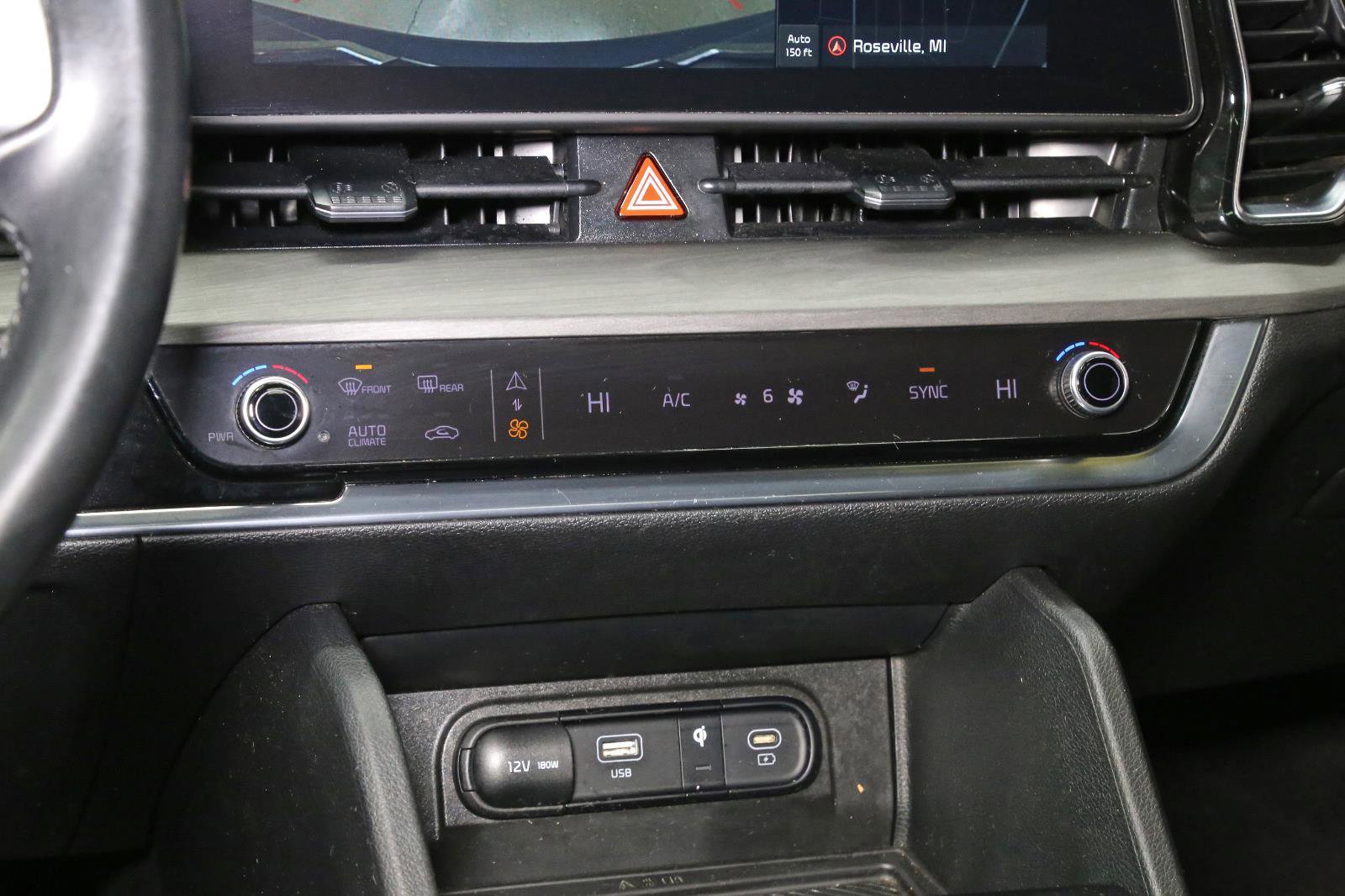 Used 2023 Kia Sportage X-Line w/ X-Line Premium Package image 11