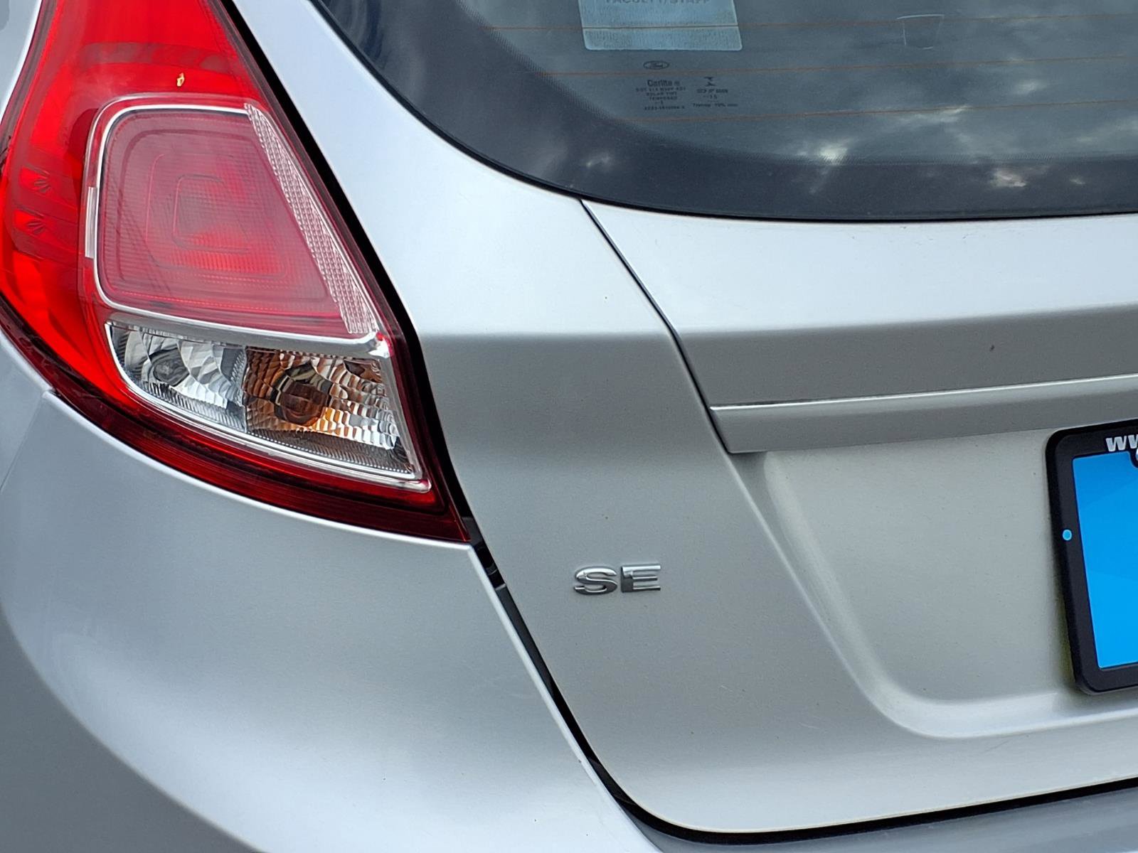 Used 2015 Ford Fiesta SE image 20